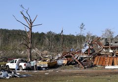 NOAA firings came just before a U.S. tornado outbreak. Did public warning systems work?